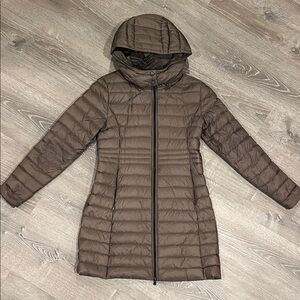 Elegant Women's Brown Puffer Coat